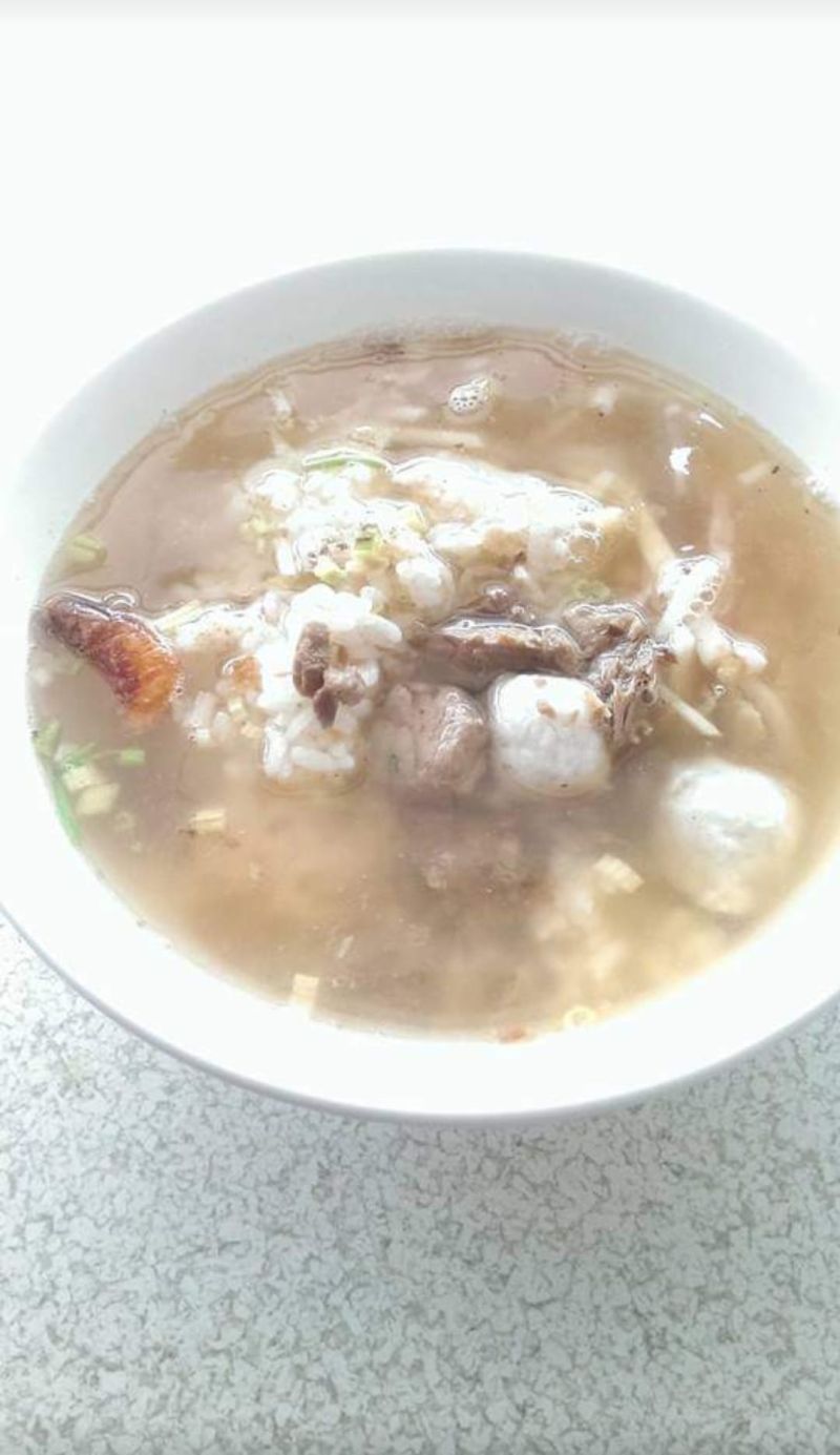 ▲東港網友懷念「飯湯」的美味，掀起許多在地人共鳴。（圖／翻攝自《爆廢公社公開版》臉書）