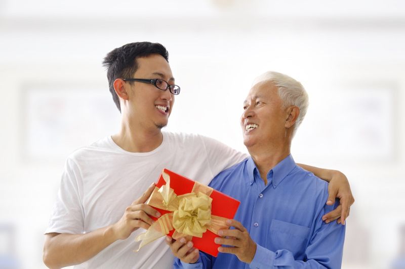 ▲「爸爸」這個角色在疫情風暴中屹立不搖,是家人心中最強悍的心靈支柱。(圖/shutterstock)
