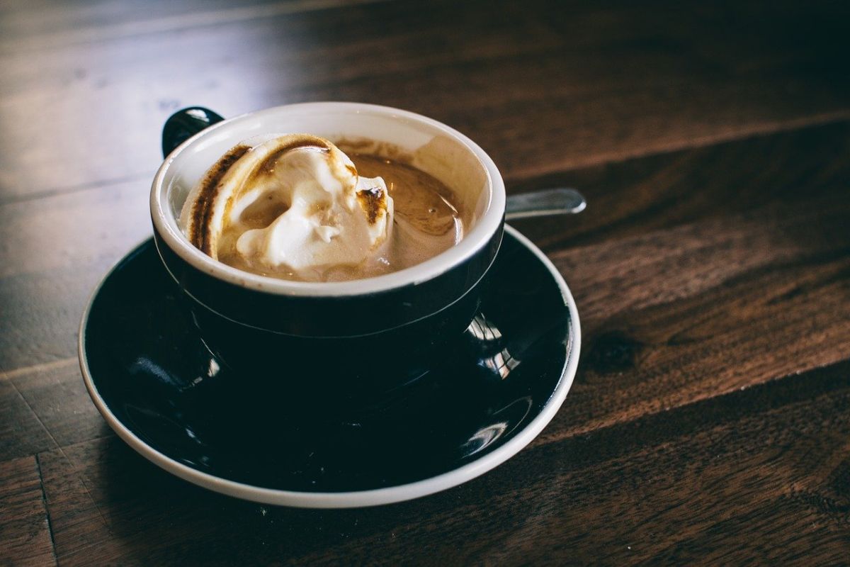 ▲許多人習慣在早上喝杯咖啡來提振精神，而在台灣咖啡品牌眾多，民眾有多樣選擇。（示意圖／取自pixabay）