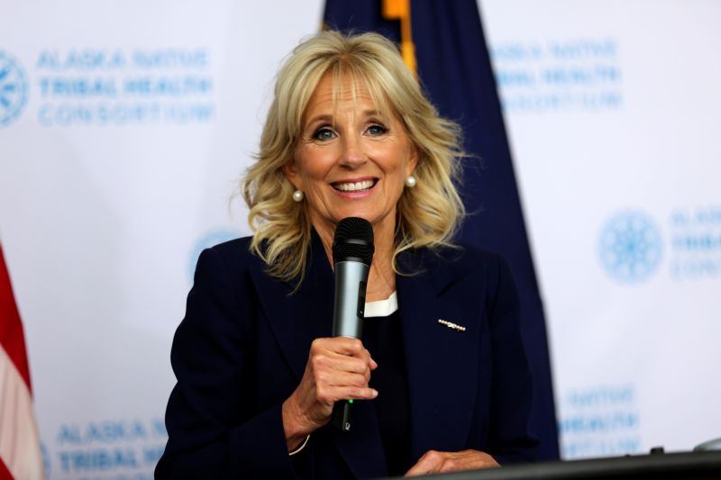 ▲美國第一夫人吉兒(Jill Biden)將於母親節拜訪東歐的烏克蘭難民。(圖/美聯社/達志影像)