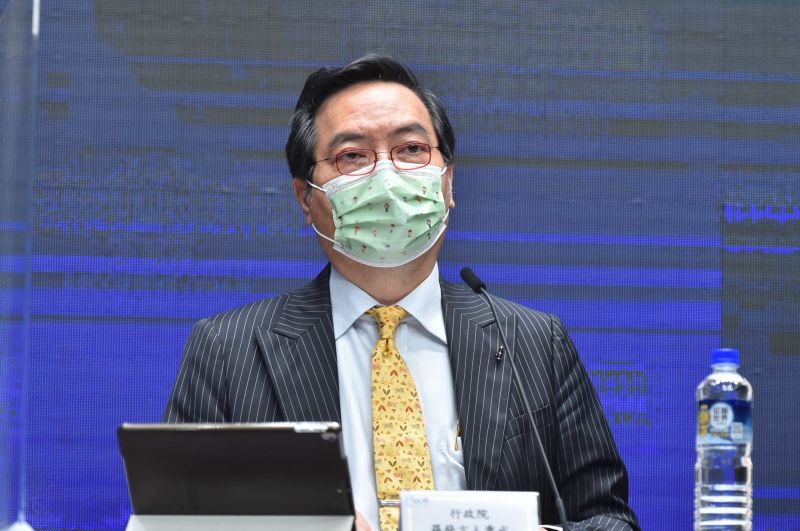 ▲行政院發言人羅秉成轉述蘇貞昌於院會中表示,政府已簽署3600萬劑莫德納疫苗採購合約。(圖/行政院提供)