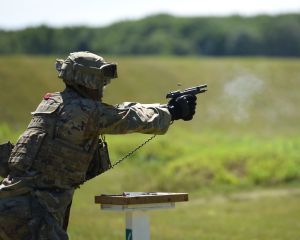 ▲美國陸軍國民兵M9手槍射擊訓練。（圖／美國國民警衛隊網站）