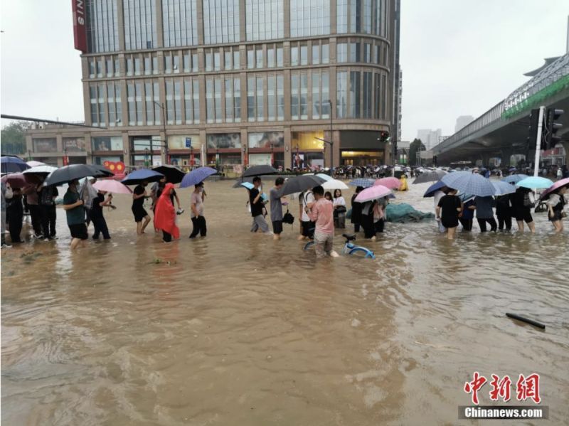 河南暴雨增至56死　逾757萬人受災
