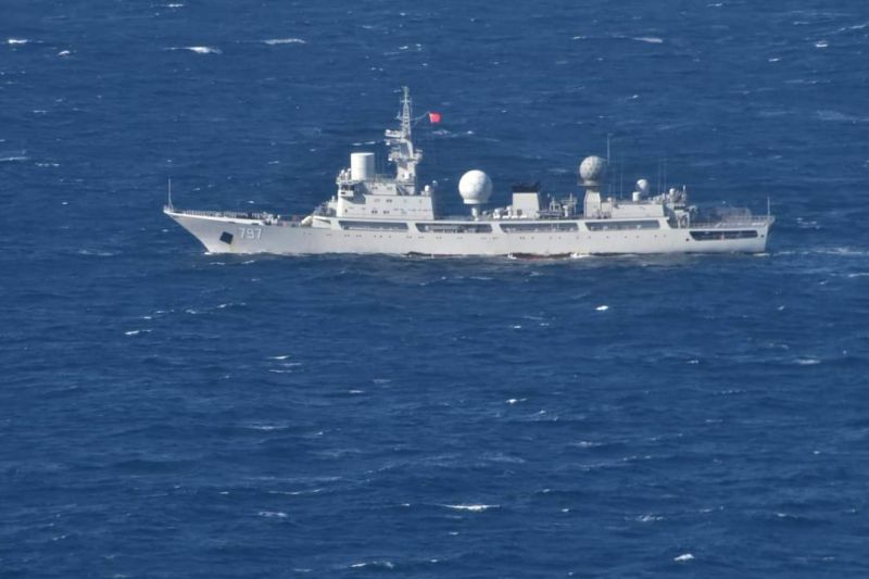 ▲本次出現於台灣東部海域的797號情報船，後續表明為是中國派去監看美澳護衛軍刀演習的監聽船。（圖／Australian DoD）
