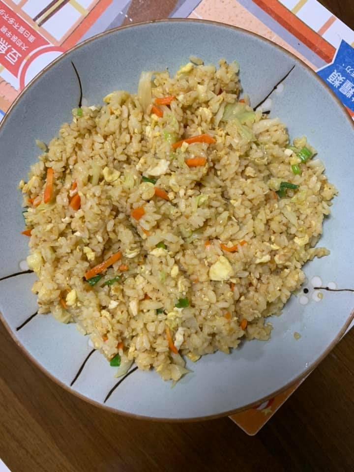 ▲網友好奇詢問炒飯訣竅。(圖/翻攝廚藝公社臉書)