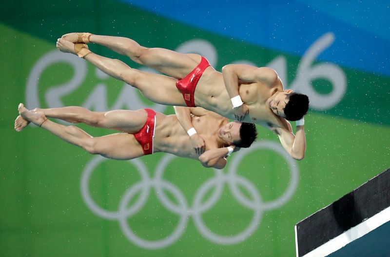 ▲奪男子10公尺跳水冠軍的中國隊陳艾森和林躍。（圖／美聯社／達志影像）