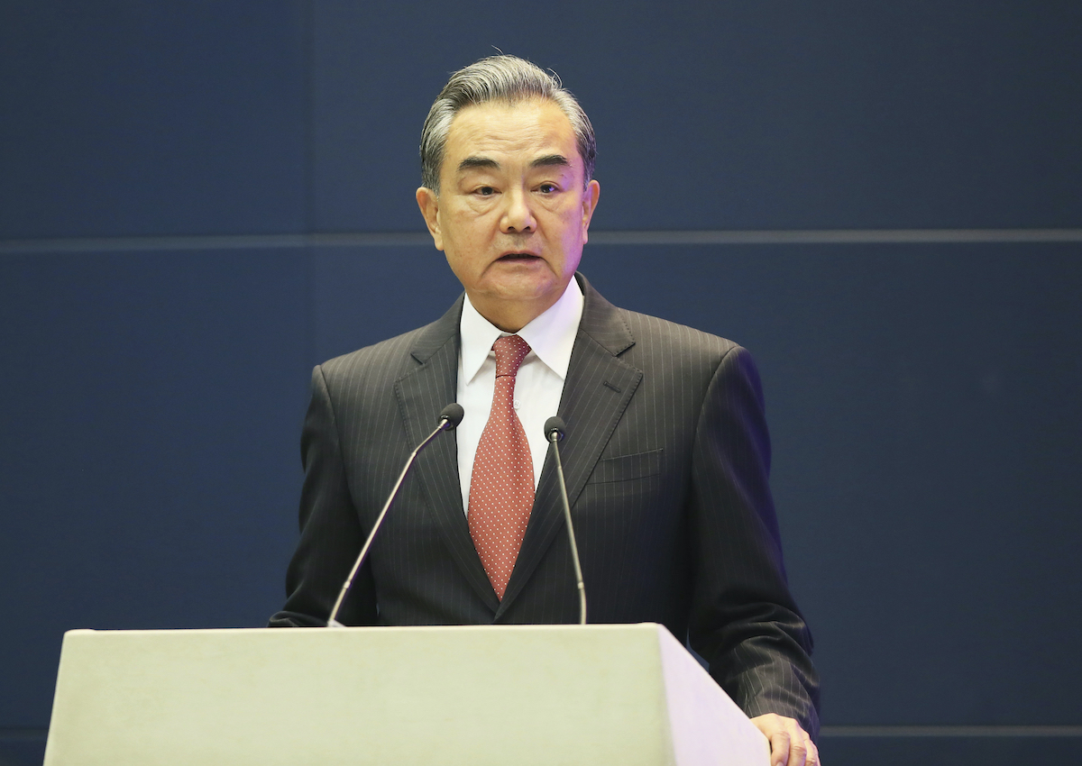 王毅出席慕尼黑安全會議　稱中國早就歡迎聯合國訪問新疆

