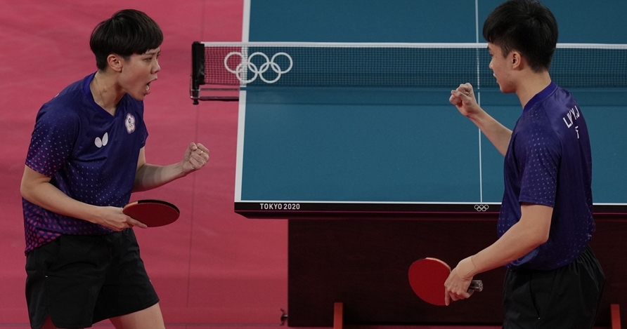 ▲台灣黃金混雙鄭怡靜、林昀儒揚威東京奧運。（圖／美聯社／達志影像）