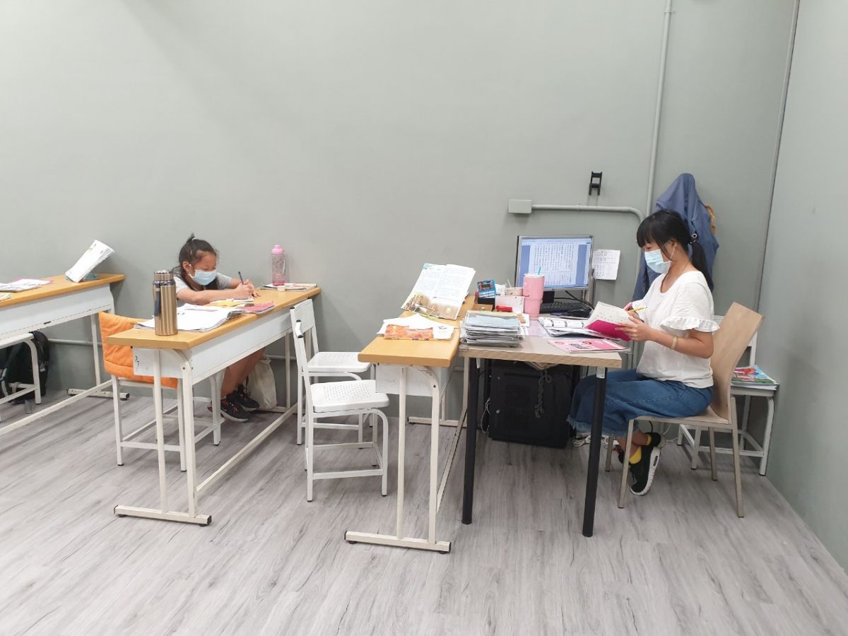 ▲中市府宣布補教業須至醫院進行取得陰性報告。台中市議會副議長顏莉敏呼籲，市府應協助篩檢(圖／教育局提供2021.7.26)