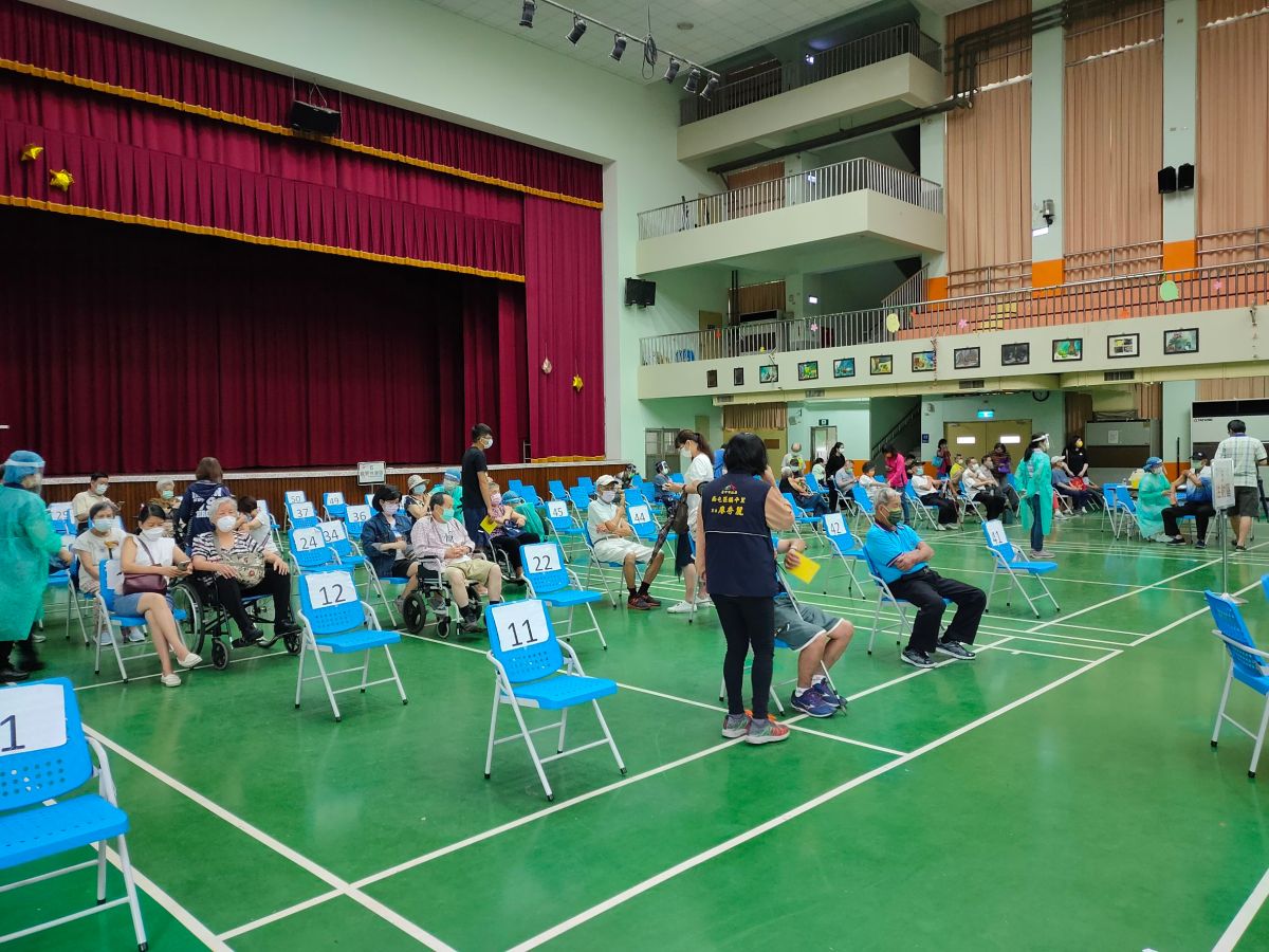 ▲南投縣府稱列3000名重要官員打疫苗都是防疫相關人員。（圖／NOWnews資料照，記者柳榮俊攝）