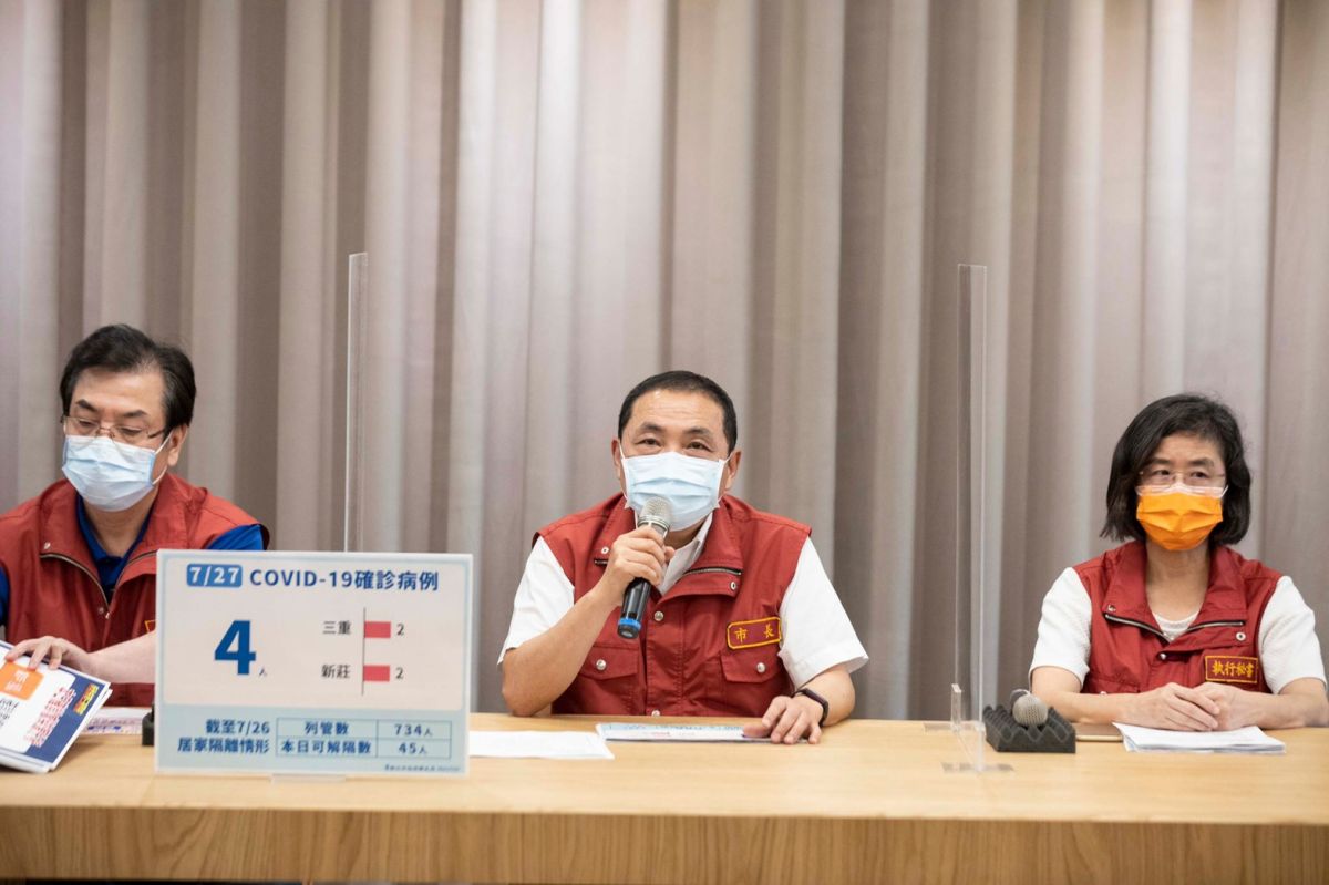 ▲侯友宜強調，將努力的控制好疫情，並於一周後做好滾動式的檢討，一定會將餐廳內用列為最優先的考慮項目。（圖／新北市政府提供）