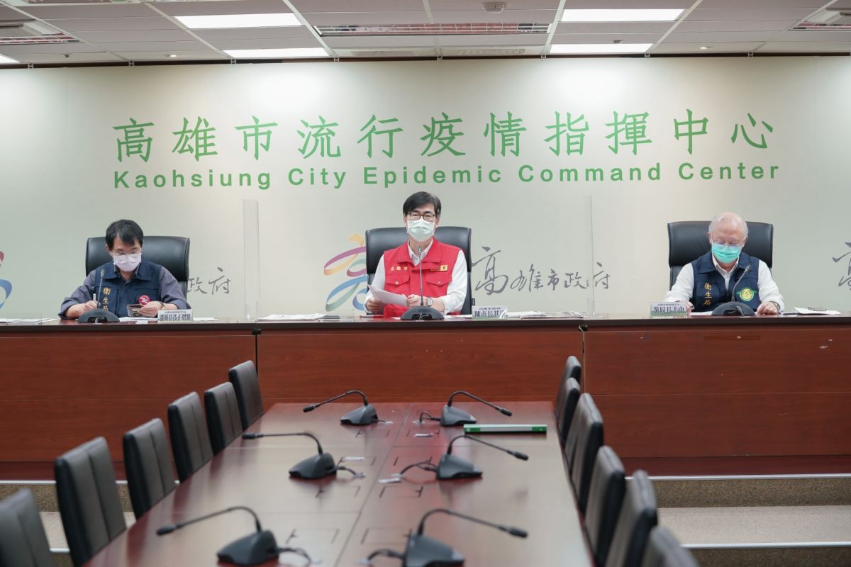 ▲市長陳其邁在防疫記者會中證實高雄今天新增1確診。(圖／高市府提供)