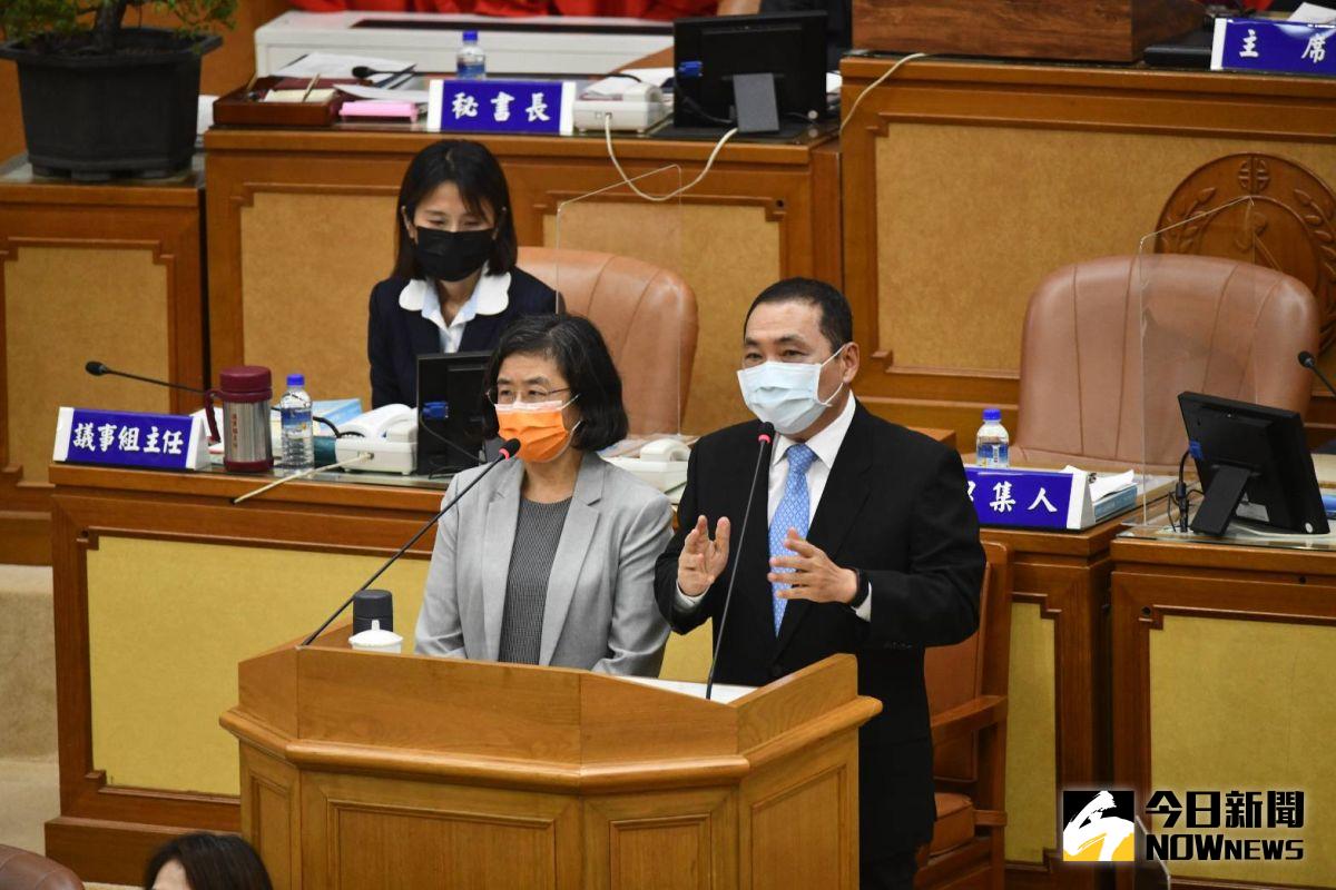 ▲侯友宜指出，中央不管是發放現金或振興券都可，讓民眾趕快使用最重要。（圖／記者陳志仁攝，2021.07.30）