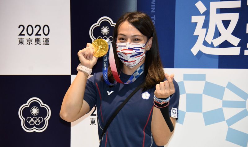 ▲勇奪東京奧運舉重金牌的「舉重女神」郭婞淳不僅是選手們的榜樣，也成為非運動員的學習對象，她勉勵大家，「別怕累堅持下去就是你的。」（圖／林調遜攝）