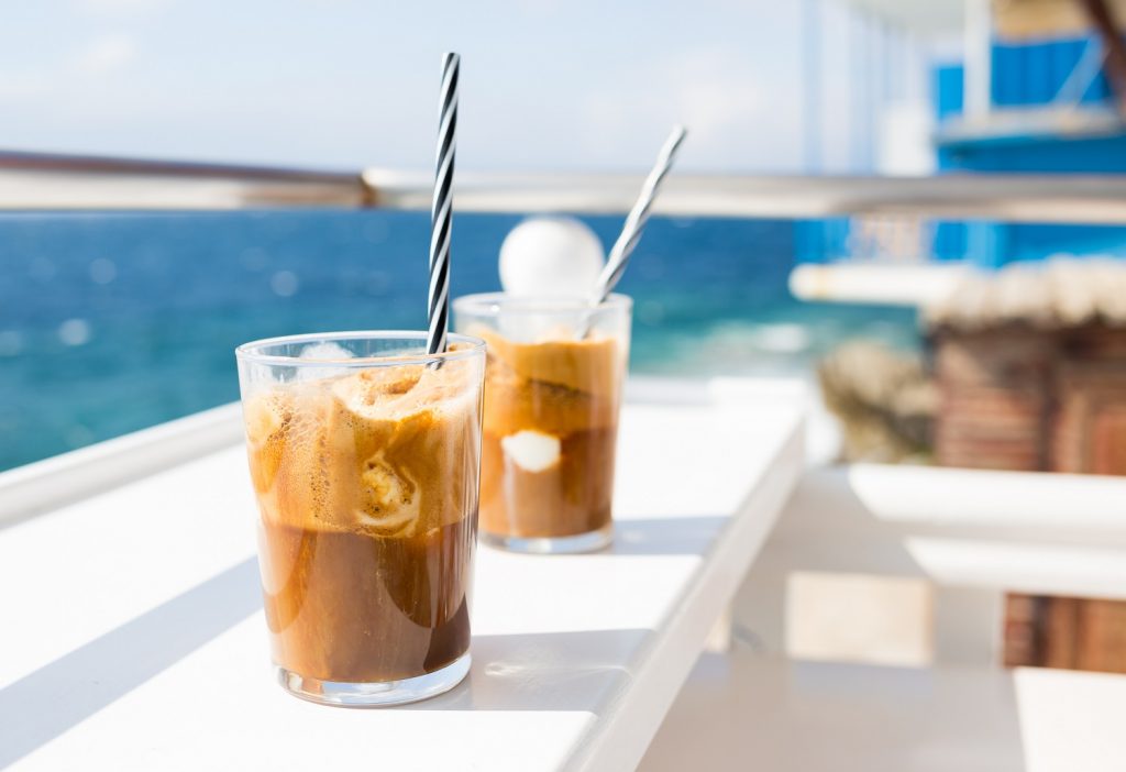 ▲咖啡是許多人不可或缺的精神良伴，不少人喜歡在早晨或午後想睡覺時喝上一杯。（圖／Shutterstock）