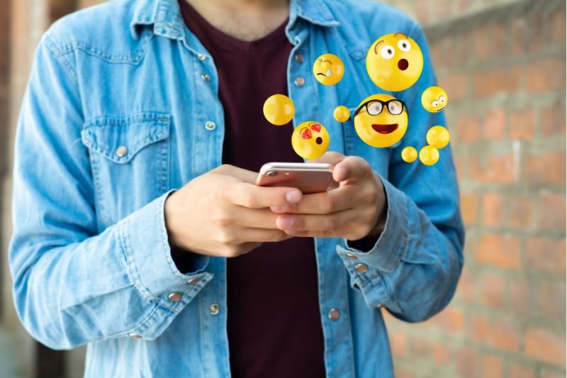 ▲ 表情符號的出現意味著我們可以在網路上更有效地表達自己的情感。(圖/截取自Shutterstock)