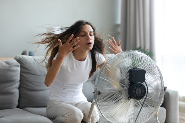 大暑開始！七、八月大環境運勢差  四生肖受天眷顧逢凶化吉（圖／shutterstock）