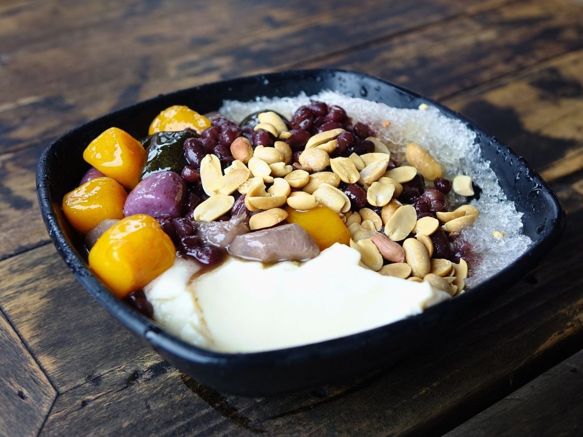 ▲近日有網友好奇在PTT詢問「豆花的湯底選糖水或是豆漿才真的對味，話題曝光後掀起兩派支持者熱議。。（圖／取自pixabay）