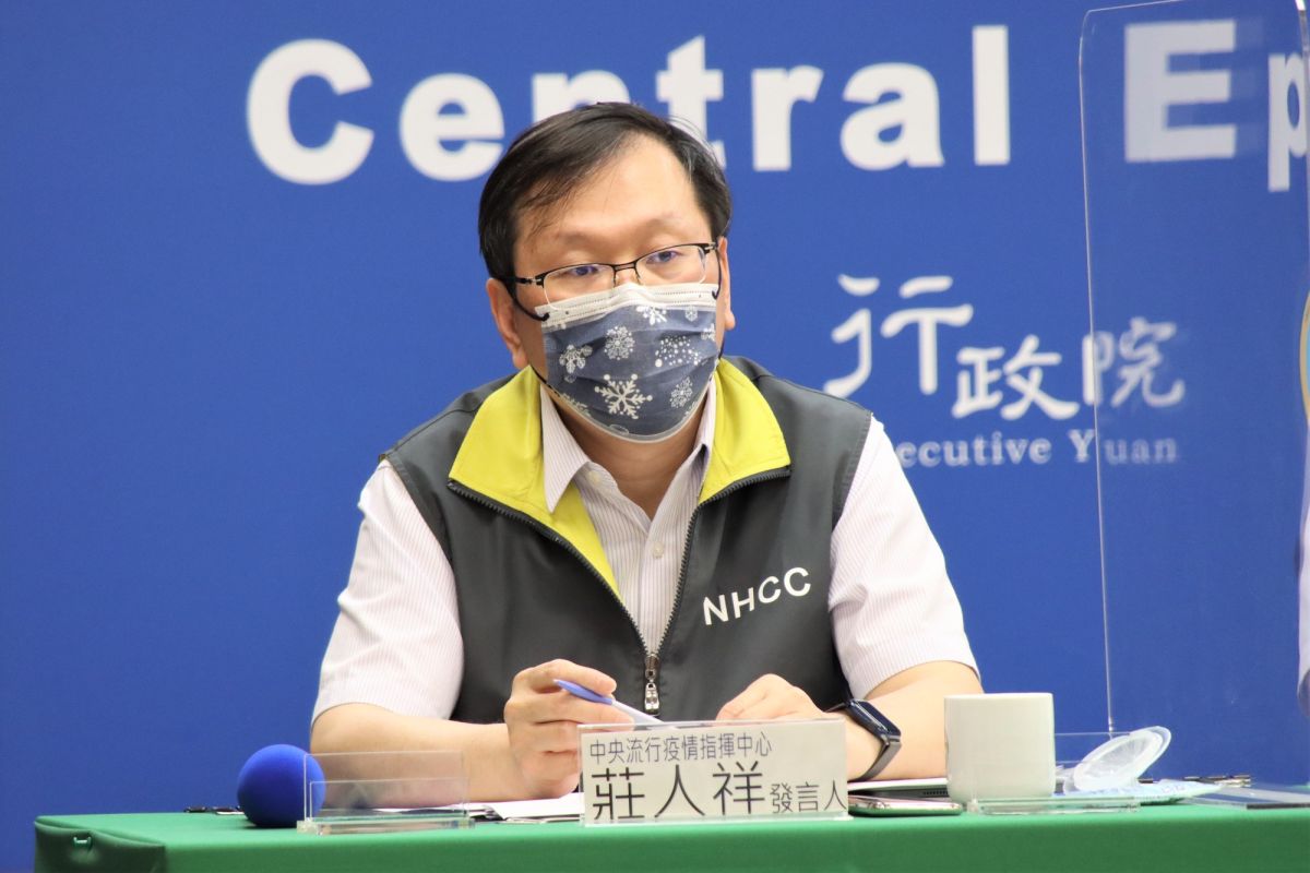 ▲指揮中心發言人莊人祥表示，指揮中心會針對三峽家庭群聚案專案討論，通案處理方式將送專家會議討論。（圖／指揮中心提供）