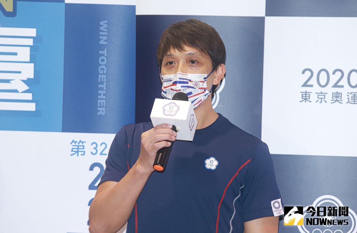 ▲名古屋亞運男子體操隊總教練林育信，今（19）日在國訓中心接受媒體聯訪，提到「亞洲貓王」唐嘉鴻與「鞍馬王子」李智凱2張王牌終於在國家隊久違合體，坦言不只是本屆名古屋亞運，更放眼2028年洛杉磯奧運金牌。（圖／記者葉政勳攝 , 2021.08.03）