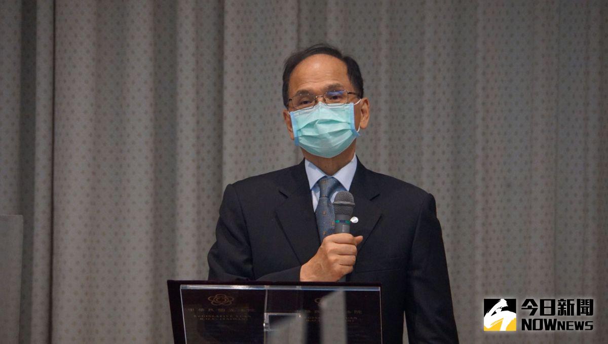 ▲立法院長游錫堃感冒2周未癒，於收到細胞簡訊後採檢為陰性。(圖／資料照)