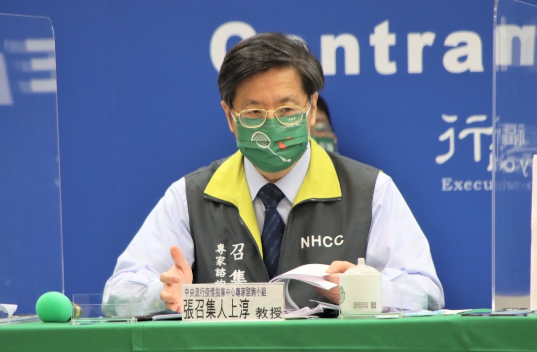 ▲張上淳今（4）日表示，病毒的感染、傳播因素複雜，Delta病毒年輕人感染率高，推測也與疫苗施打覆蓋率偏低有關。（圖／指揮中心）