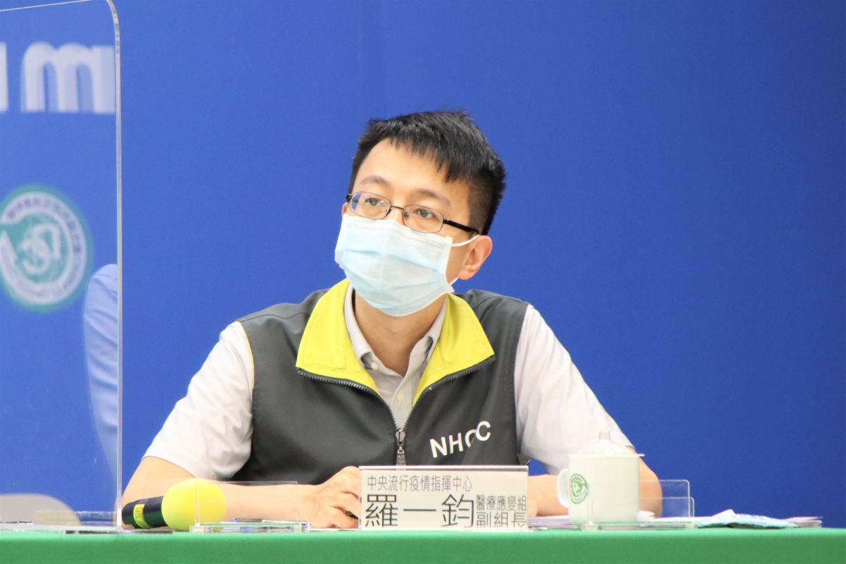 ▲中央流行疫情指揮中心醫療應變組副組長羅一鈞今（9）出席記者會，說明死亡案例情況。圖為資料照。（圖／指揮中心提供）