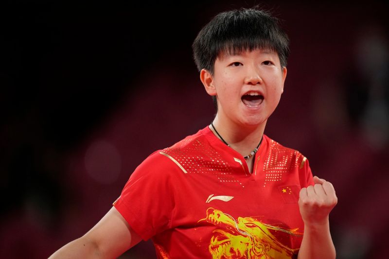 ▲中國大陸桌球女將孫穎莎,在女子團體戰金牌擔任第二點單打選手。(圖/美聯社/達志影像)