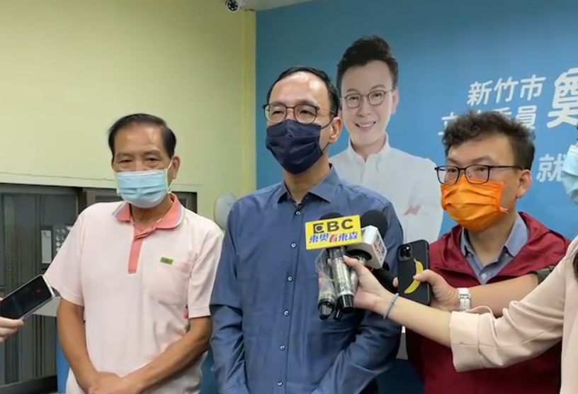 ▲國民黨主席朱立倫今日走訪新竹，拜會國民黨立委鄭正鈐。（圖／朱立倫辦公室提供）