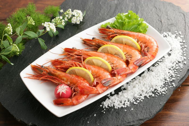 ▲煮蝦除了常見的用薑和鹽去腥之外，還可以「多放2物」讓蝦肉變得特別鮮。（示意圖／翻攝自Pixabay）

