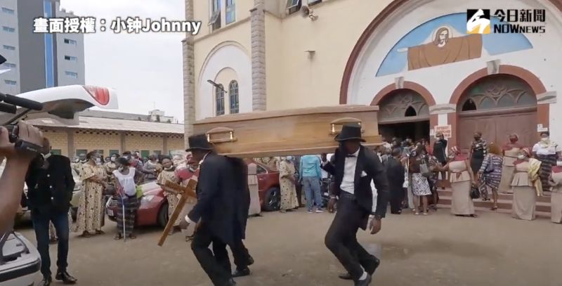 ▲ 直擊「黑人抬棺」現場！非洲葬禮有什麼特別之處呢？（圖／小钟Johnny 授權）