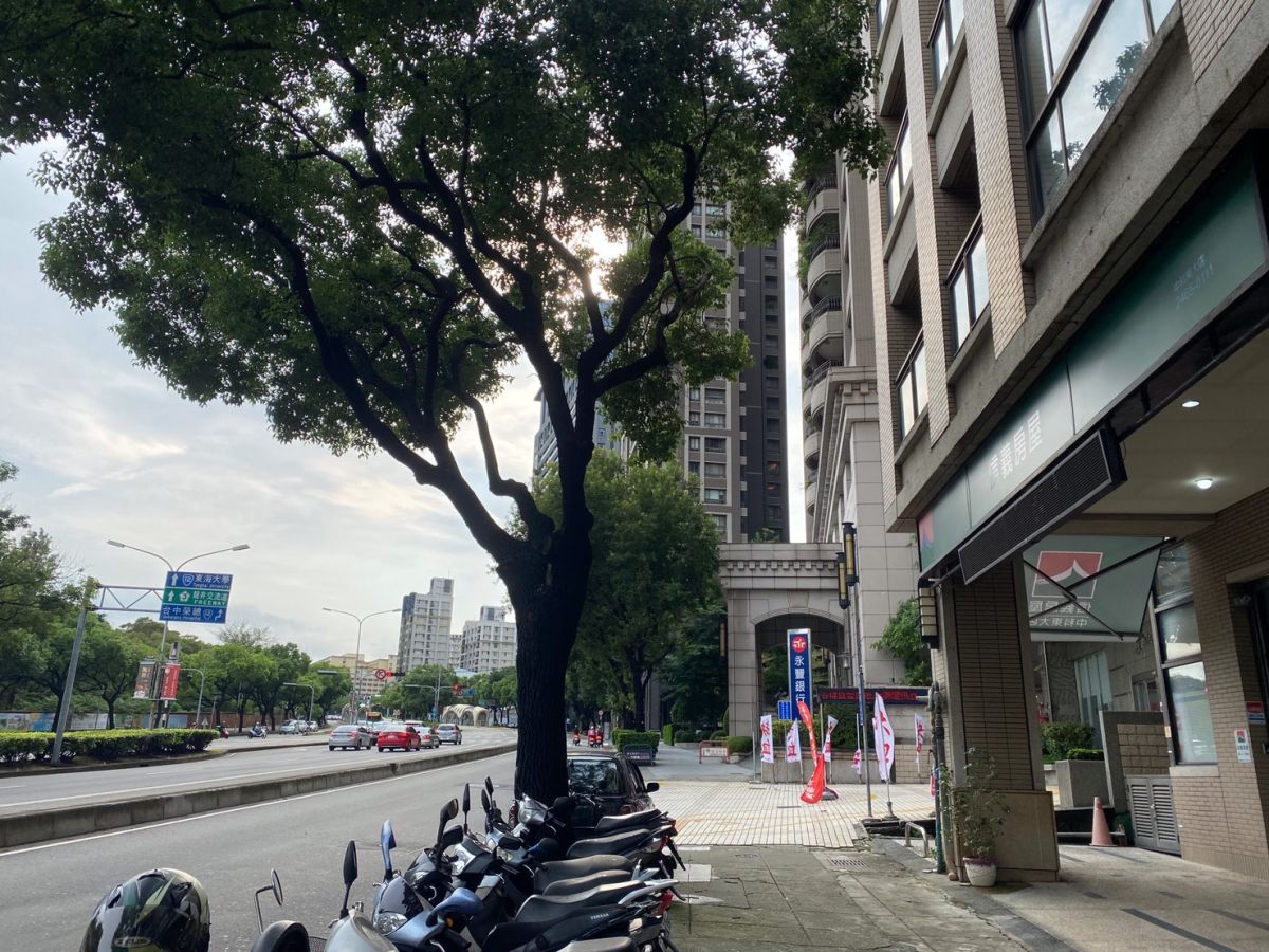 ▲台灣大道四段沿線社區近大學校園和商場，機能完善。（圖／NOWnews資料照片）