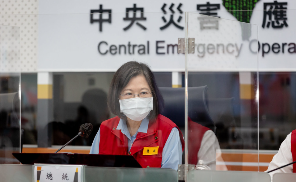 ▲豪雨過後，總統蔡英文視察災害應變中心。（圖／總統府提供）