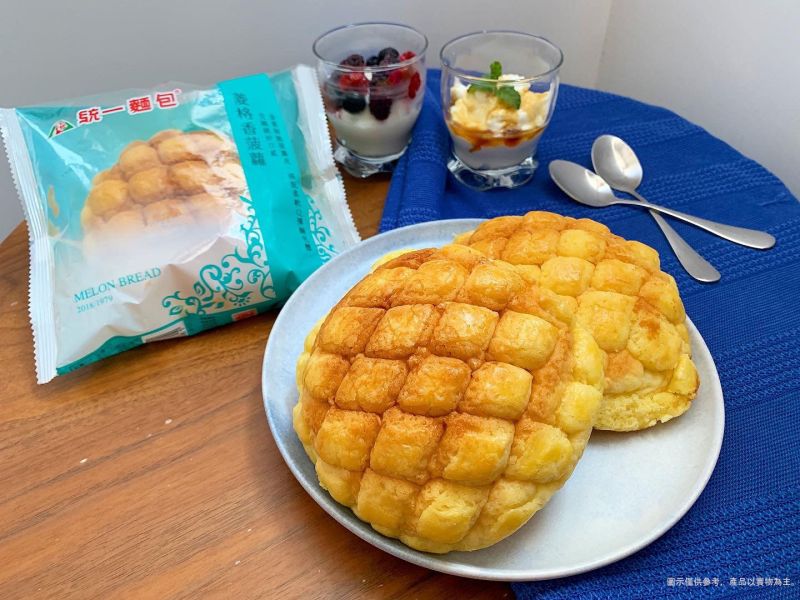 ▲擁有豐厚菠蘿皮的菱格香菠蘿，可以說是麵包界經典中的經典、台灣人的最愛。（圖／資料照片