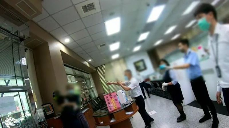 台中國泰世華銀行遭搶　歹徒稱想吃免費牢飯
