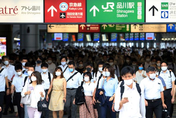 ▲日本東京地鐵傳出硫酸攻擊事件，造成至少2傷。資料照。（圖／美聯社／達志影像）