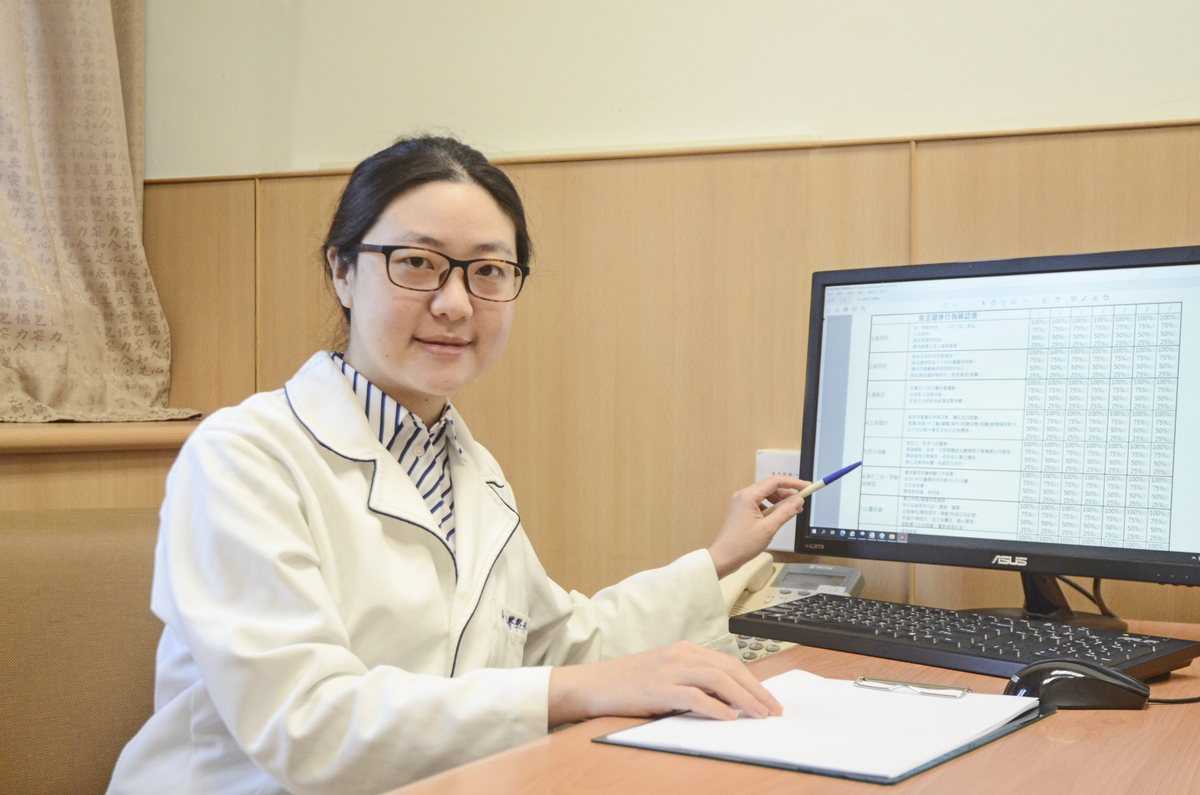 ▲台北慈濟醫院臨床心理師潘奕瑄說，適時調整身心與步調，才能健康迎向疫情後時代的防疫新生活。（圖／台北慈濟醫院提供）