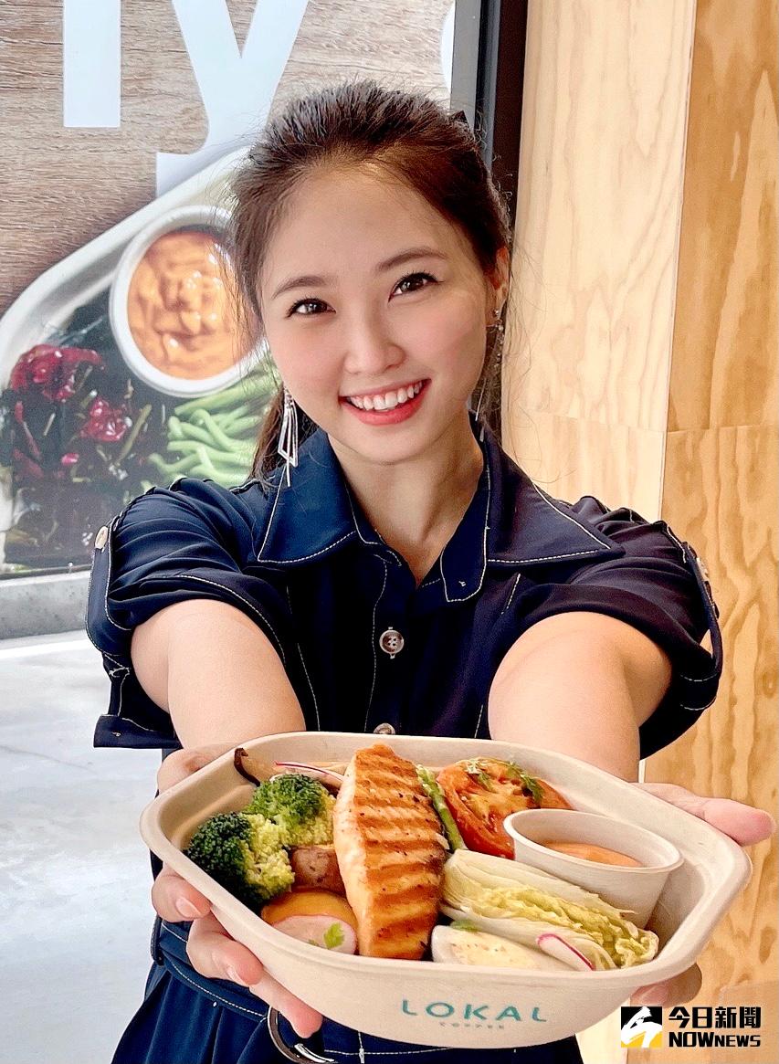 ▲主打低卡路里健康餐盒的樂卡咖啡，嚴選食材及不過多調味，吃得到吃得到新鮮蔬果原形與舒肥烹調柔嫩不油膩的肉品。（圖／記者金武鳳攝，2021.8.11)