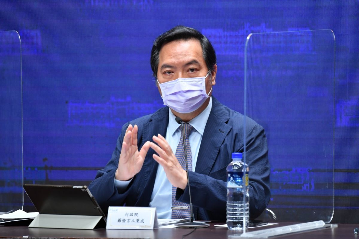 ▲行政院發言人羅秉成今（26）日主持記者會，針對五倍券規劃做說明。（圖／行政院提供）