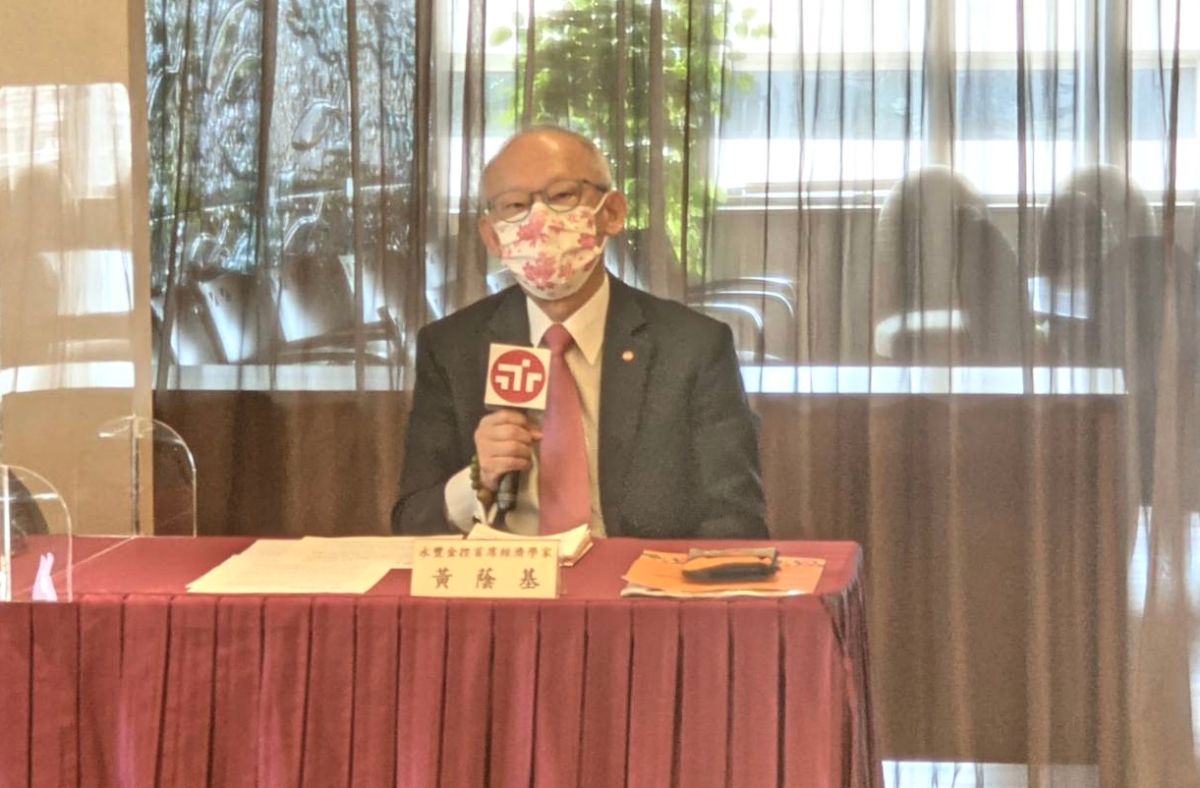 ▲永豐金控首席經濟學家黃蔭基表示自己曾玩過當沖3年，當時壓力很大，最後3年也只賺了1萬元。（圖／記者顏真真攝）