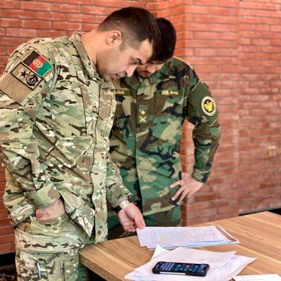 ▲率領政府軍的阿富汗南部最高階軍官、36歲的沙達特（Sami Sadat）。（圖／翻攝自沙達特推特）