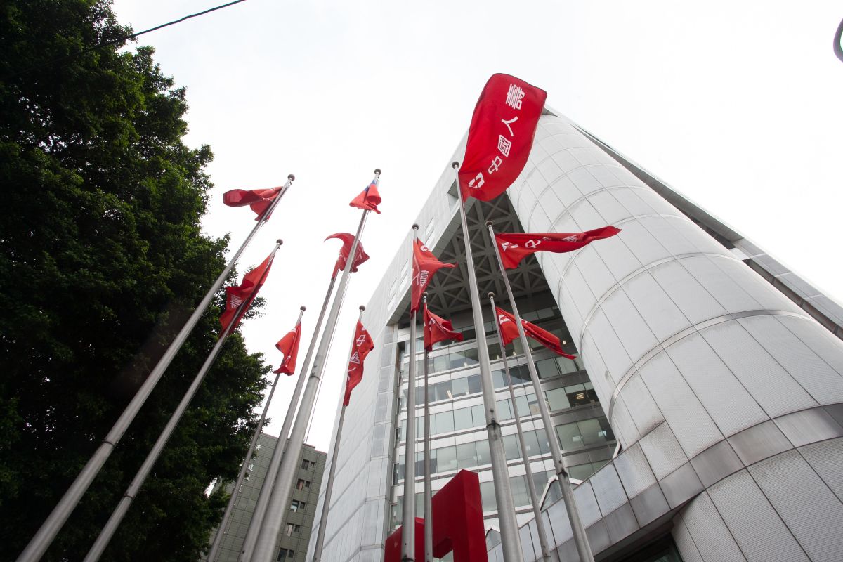 ▲開發金控今（12）日晚間召開重訊記者會宣布，將以股份轉換方式取得中國人壽剩餘流通在外全部股權。（圖／中國人壽提供）