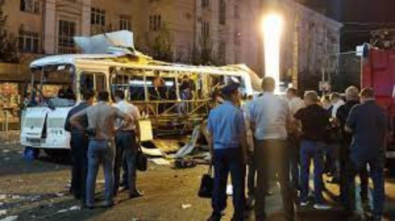 ▲俄國中部的佛洛尼斯市（Voronezh）12日晚間發生巴士爆炸事件，造成1死15傷。（圖／翻攝自莫斯科時報）