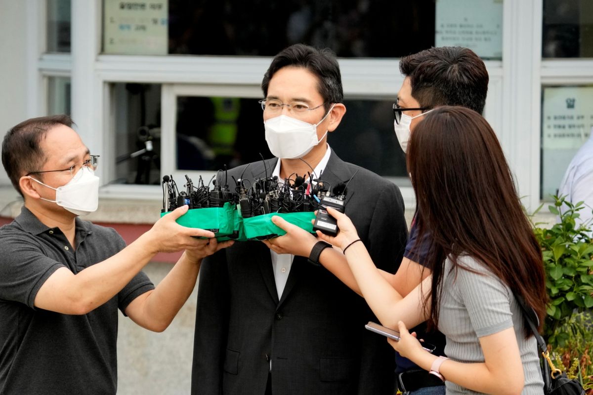 ▲韓國三星集團暨三星電子副會長李在鎔一審判決出爐，首爾中央地方法院以所有指控「都沒有確鑿的犯罪證據」，判決李在鎔無罪。（圖／美聯社／達志影像）