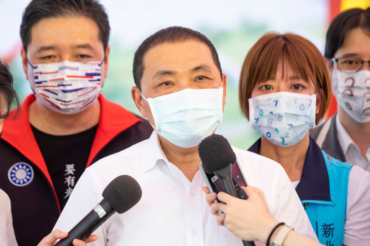 ▲新北市長侯友宜認為，面對疫情，要學會謙卑、自我反省自己，檢討問題在哪裡，「台灣禁不起第2次的蹂躪！」（圖／新北市政府提供）
