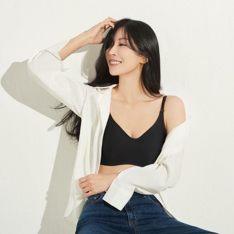 ▲▼40歲金素妍保養得宜,內衣代言展露好身材。(圖/金素妍IG、슬림9