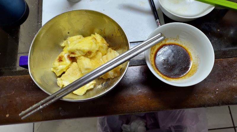 ▲女網友貼出成品後,好奇詢問「怎麼炸才會酥脆好吃呢?」(圖/翻攝廚藝公社臉書)