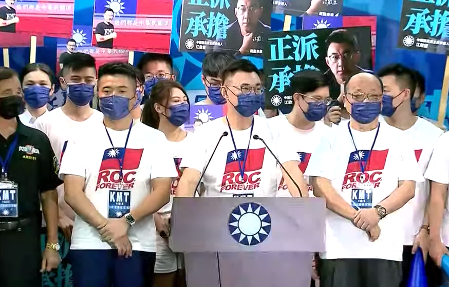 ▲前立委顏寬恒（左一）今（17）日陪同國民黨主席江啟臣登記參選黨主席，破除跳船傳言。（圖／記者余祥攝，2021.08.17）