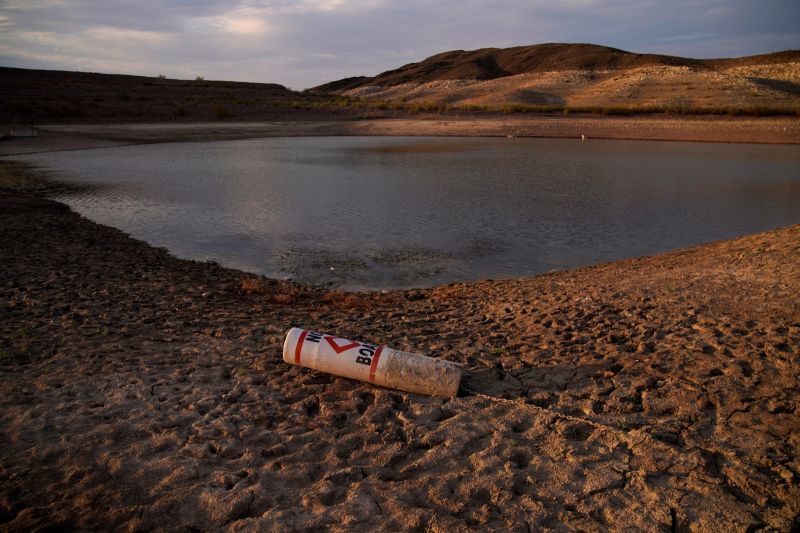 ▲供應美國西部數以千萬計人民生用水的大型水庫米德湖（Lake Mead）目前水位只剩1/3，官員今天首次正式宣布米德湖缺水，西南部部分乾旱地區將減供因應。（圖／美聯社／達志影像）