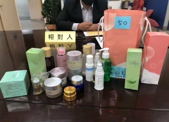 ▲新竹縣政府消保官靳邦忠表示，將引用新竹縣消費者保護自治條例，嚴辦護膚美容糾紛案。（圖／新竹縣政府提供）